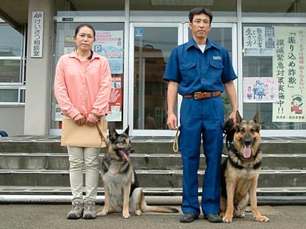 左が小林さんとオラ号、右が安本さんとグンター号