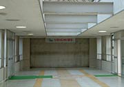 パルム2からの連絡通路の入口はシャッターが閉まった
