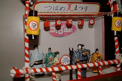 燕ばやし大会のステージ