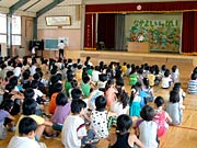 条南小学校で行われた1学期の終業式