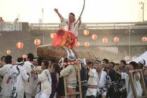 盛夏同然の猛暑が出足を鈍らせたもののしただふるさと祭り～雨生の大蛇祭に1.5万人の人出