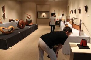 20日まで燕市産業史料館で「本間秀昭 竹芸展～竹芸に込めた20年の想い」、海外でも評価される作品群を展示
