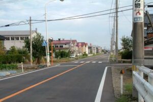 8日夜、三条市内で横断歩道を横断中の女性が車にはねられて死亡、車の運転手を自動車運転過失致死罪で逮捕