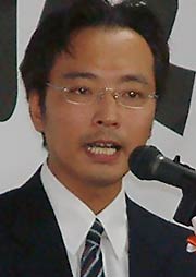 決意表明を行う国定市長