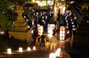 18、19の2日間、加茂山公園周辺で開かれている加茂青年会議所の小京都を楽しむ会「AKARIBA 2010」