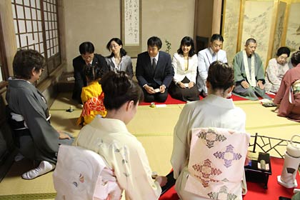 第二席は東阿部流・更科翠游さんが煎茶
