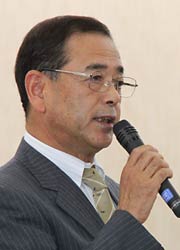外山晴一幹事長