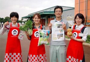 3日に三条市下保内・物流センターでJAにいがた南蒲の女性部が1日限りの「いきいきマーケット」