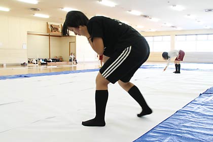 実際に筆を動かしている様子をイメージして鉛筆で位置取り