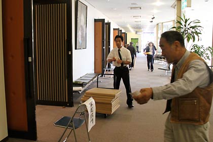 第5回燕市美術展覧会が閉幕し、作品の搬出、後片付け
