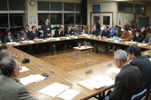 18日開かれた第一中学校区の小中一貫教育推進協議会と同協議会施設検討部会