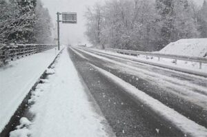 「しただブログ」に三条市下田地区に降る雪のようす、雪は市街地の5割増し