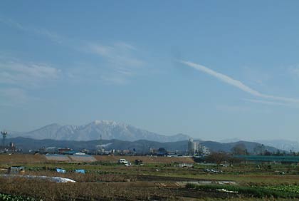 19日の青空と粟ヶ岳