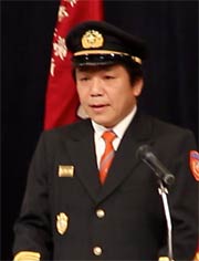 訓示を述べる桑原消防団長