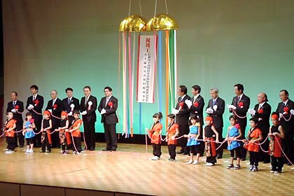 13日行われた信濃川下流河川災害復旧等関連緊急事業と五十嵐川災害復旧助成事業の竣工式