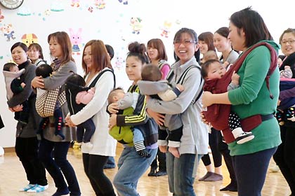 参加したお母さんも笑顔が絶えない