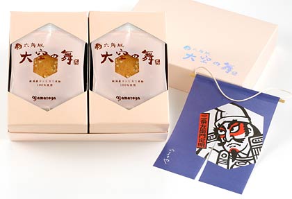 パッケージとミニのれんの武者絵をデザインしたおまけのミニのれん