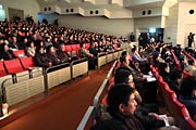 約400人が訪れた会場