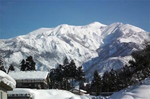 しただブログに掲載された2日の青空と雪の粟ヶ岳