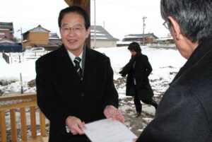 リバーフロント整備センターが燕市で建設中の大河津分水さくら公園にあずまや2基を寄付