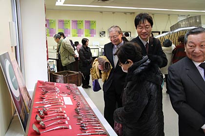 さまざまな洋食器が展示された会場