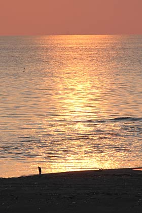  日本海夕日ステーションから海と夕日