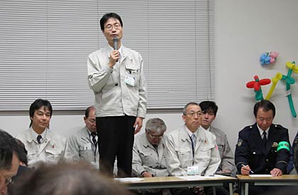 「決してわれわれは迷惑だとは思っていません」と繰り返す鈴木市長
