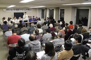 燕市の第2避難所、市民研修館・武道館で開かれた鈴木市長との懇談会