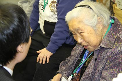 ふるさとへ帰られることを喜ぶ佐藤さん