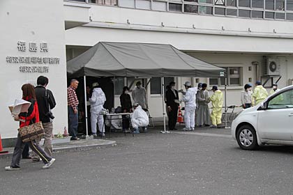 相双保健所のスクリーニング検査に列