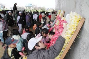 28日に燕市・大曲河川公園で燕楽花絵の巻「チューリップの花絵創作体験」、参加者を募集