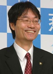 会見する鈴木市長