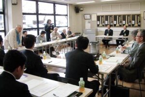 7、8日と第1回三条削ろう会東日本大震災復興祈願・三条記念事業、かんなの薄削り競技のほか被災地復興祈願の御柱建ても