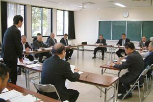 12日開かれた燕市夏まつり連絡協議会の第1回会議