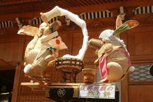 三条祭り傘鉾人形コンクールは、出品9基すべてが東日本大震災関連、金賞は旧鍛冶町「復興祈願の粘り餅」