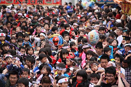 三条市にこんなに子どもがいたのかと驚くほどの子ども、子ども