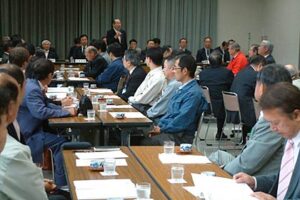 17日開かれた第7回三条夏まつり協賛会の第1回全体会議