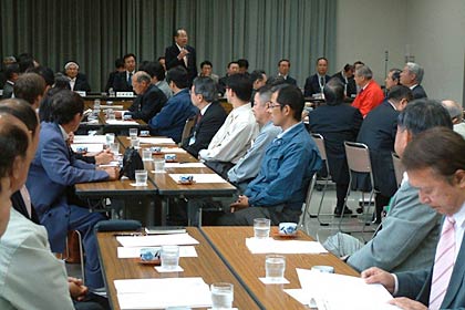 17日開かれた第7回三条夏まつり協賛会の第1回全体会議