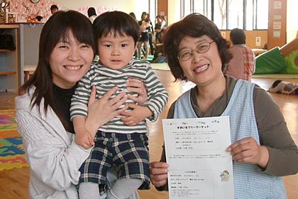 左が「ハロハロ」代表の本田さん