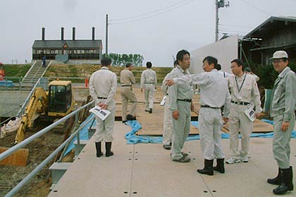 三条市が危険カ所6カ所を巡視、大野畑の貝喰川で