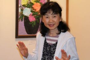 和風喫茶&ギャラリー「茶房 若狭や」で小品展を開いている平松さん