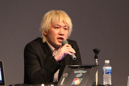4月9日に燕市吉田産業会館で開いた「地方革命文化会議」のときの津田大介さん