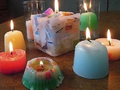加茂市公民館でのカラフルエコキャンドルワークショップでつくるキャンドル