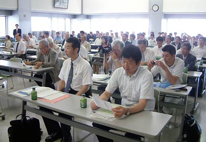平成23年度各種助成金交付式に出席した助成対象者