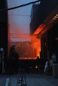 4日明け方に三条市上須頃、ホームセンタームサシ三条店で発生したぼや