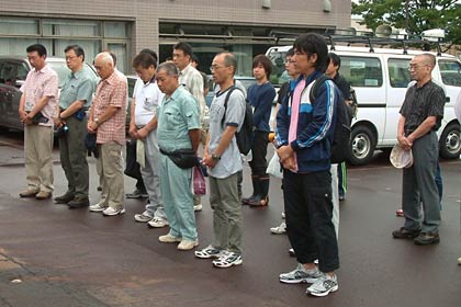 三条市民ボランティアバスで出発した市民20人と職員5人
