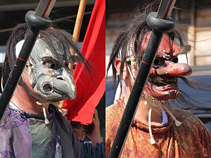 左が小天狗の烏天狗、右が大天狗