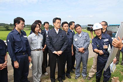  江口地内の堤防決壊現場の視察