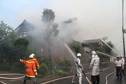 三条市井栗2の火災現場