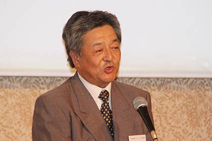 日本金属ハウスウェア工業組合の池田理事長のあいさつ